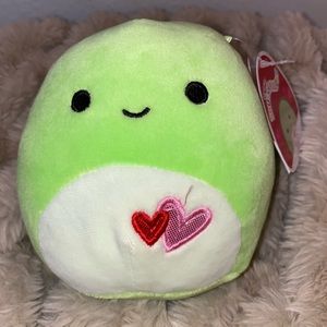Henry the Turtle Squishmallow - Valentines Edition